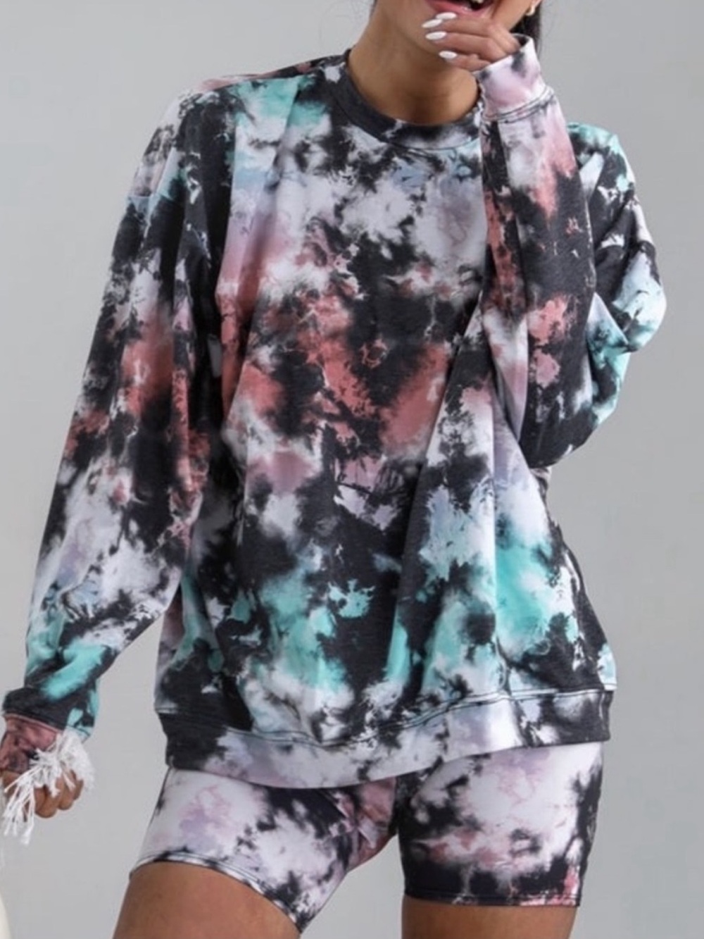 Onzie Boyfriend Sweatshirt in True Romance